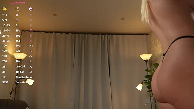Snapshot of Good_Barbie chatting on July 2026 04:17:02 AM Good Barbie online show from July 2026 04:17:02 AM