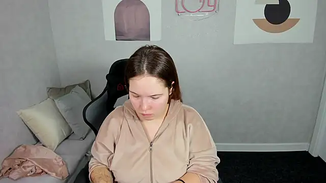 Aliisson Edwards online show from February 2025 12:31:02 AM