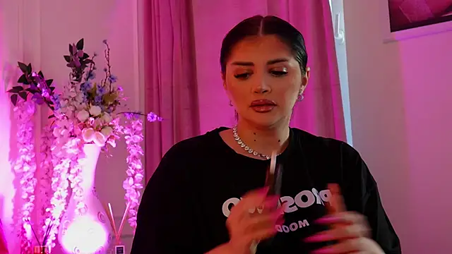 Snapshot of Amberseyes chatting on June 2026 10:46:01 AM Amberseyes online show from June 2026 10:46:01 AM