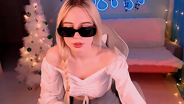 Snapshot of Sweet_Richal chatting on January 2025 01:10:02 AM Sweet Richal online show from January 2025 01:10:02 AM