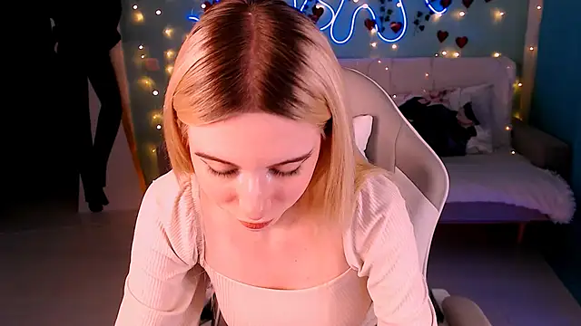 Snapshot of Sweet_Richal chatting on March 2025 10:10:01 PM Sweet Richal online show from March 2025 10:10:01 PM