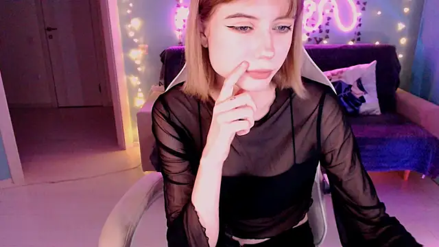 Snapshot of Sweet_Richal chatting on October 2025 09:16:01 PM Sweet Richal online show from October 2025 09:16:01 PM