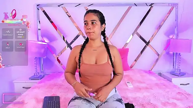 naughty  sara online show from November 2025 11:42:02 AM