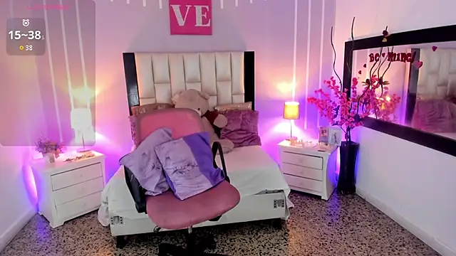 Andy Gamboa online show from December 2025 01:28:02 PM