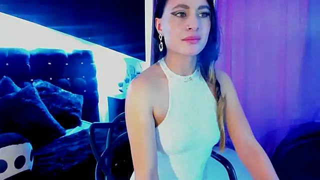 Snapshot of Coral_Gibson chatting on February 2025 04:03:01 PM Coral Gibson online show from February 2025 04:03:01 PM