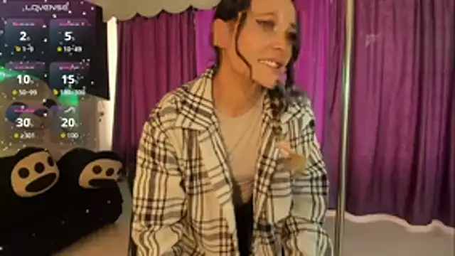 Snapshot of Coral_Gibson chatting on November 2025 01:24:01 PM Coral Gibson online show from November 2025 01:24:01 PM