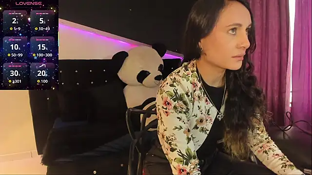 Snapshot of Coral_Gibson chatting on November 2025 01:36:02 PM Coral Gibson online show from November 2025 01:36:02 PM