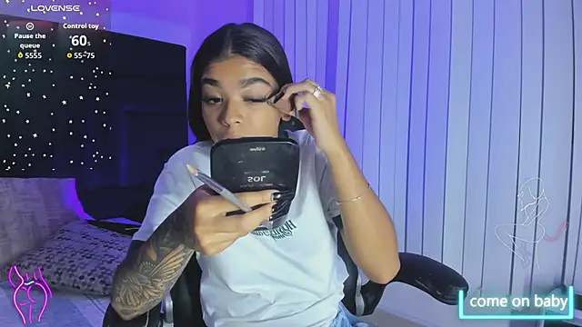 GiaFu online show from October 2025 06:13:02 PM