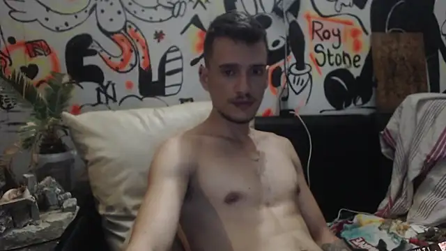 roystonee01 online show from November 2025 08:47:02 AM