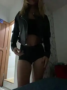 Snapshot of Carolinen chatting on January 2025 05:52:02 AM Carolinen online show from January 2025 05:52:02 AM