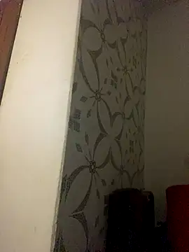 Snapshot of Carolinen chatting on September 2025 05:49:01 PM Carolinen online show from September 2025 05:49:01 PM