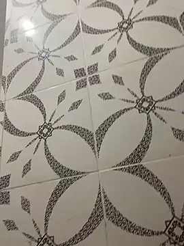 Snapshot of Carolinen chatting on October 2025 07:00:01 PM Carolinen online show from October 2025 07:00:01 PM