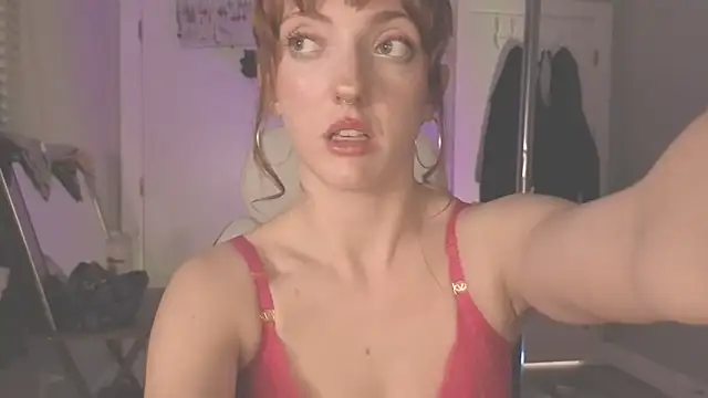 foxxyyyred online show from March 2026 05:00:02 AM