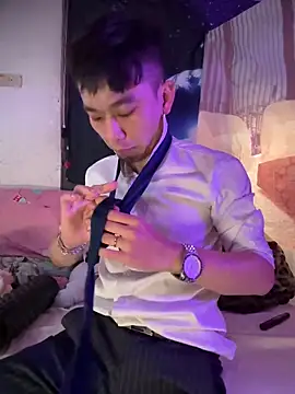 ex199212 online show from March 2025 04:35:02 PM