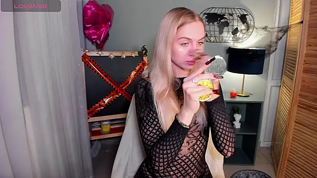 Aria69Stars online show from October 2025 03:51:01 PM