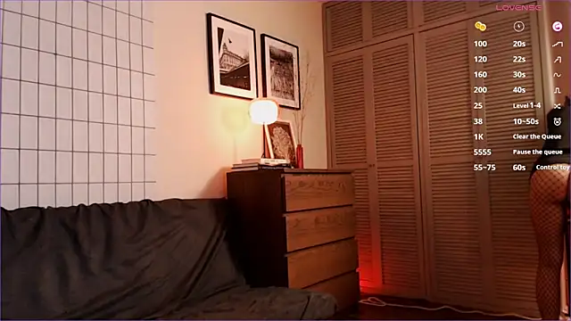 Snapshot of Charline_TheFoxTail chatting on February 2025 06:47:02 PM Charline TheFoxTail online show from February 2025 06:47:02 PM