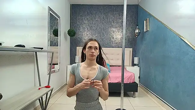 Snapshot of Celestial_Queen_ chatting on June 2026 01:20:02 PM Celestial Queen online show from June 2026 01:20:02 PM