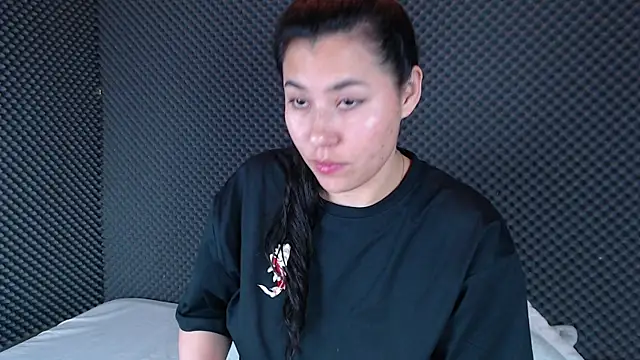 Snapshot of _joy_yva chatting on December 2025 09:42:02 PM joy yva online show from December 2025 09:42:02 PM