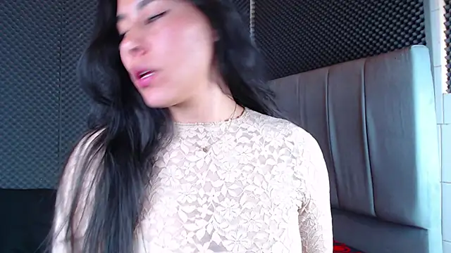 Snapshot of _joy_yva chatting on December 2025 10:17:02 PM joy yva online show from December 2025 10:17:02 PM