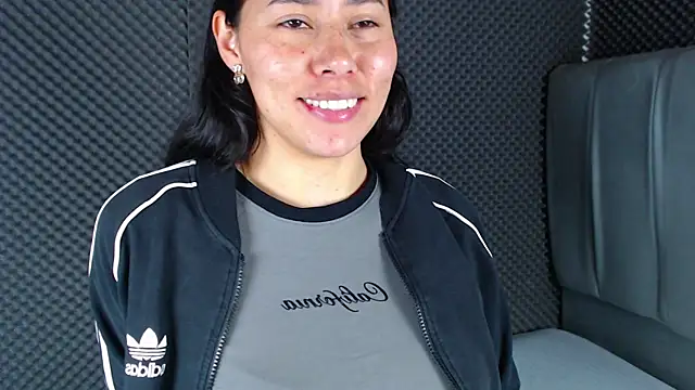 Snapshot of _joy_yva chatting on January 2026 01:52:01 AM joy yva online show from January 2026 01:52:01 AM