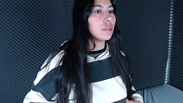 Snapshot of _joy_yva chatting on January 2026 11:42:02 PM joy yva online show from January 2026 11:42:02 PM