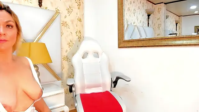 Snapshot of MalorySweet chatting on December 2024 03:11:02 PM MalorySweet online show from December 2024 03:11:02 PM