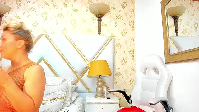 Snapshot of MalorySweet chatting on December 2024 03:30:02 PM MalorySweet online show from December 2024 03:30:02 PM