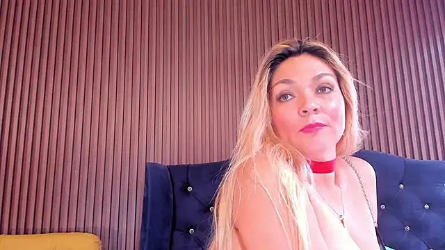 Snapshot of MalorySweet chatting on January 2025 04:34:01 PM MalorySweet online show from January 2025 04:34:01 PM