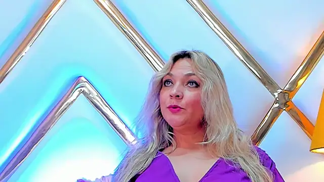 Snapshot of MalorySweet chatting on February 2025 03:03:02 PM MalorySweet online show from February 2025 03:03:02 PM