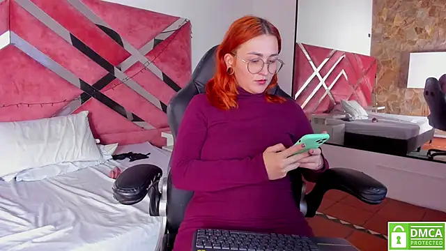 Snapshot of madame_ibby chatting on December 2024 01:48:01 AM madame ibby online show from December 2024 01:48:01 AM