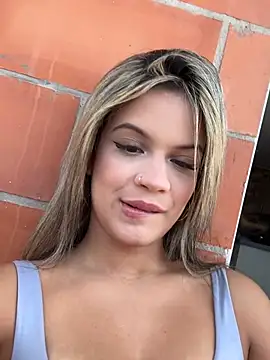 Alisha-Bond online show from January 2026 07:50:01 PM