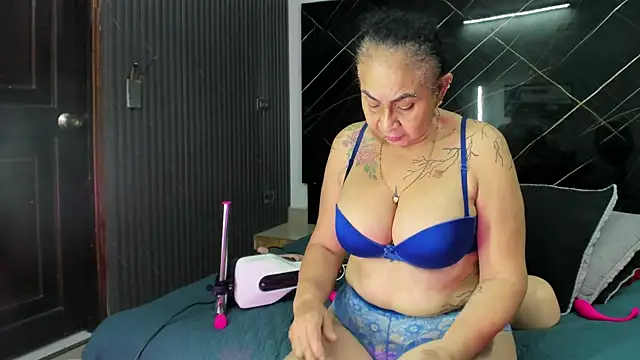 cloee-rabbyt online show from October 2025 11:43:01 AM