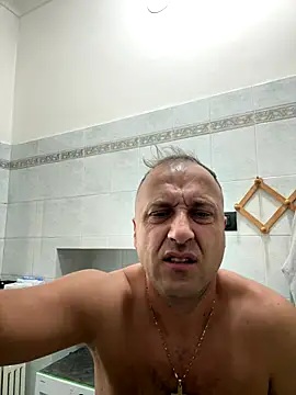 Snapshot of Lecatore80 chatting on November 2025 08:27:02 AM Lecatore80 online show from November 2025 08:27:02 AM