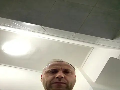 Snapshot of Lecatore80 chatting on November 2025 05:17:02 PM Lecatore80 online show from November 2025 05:17:02 PM