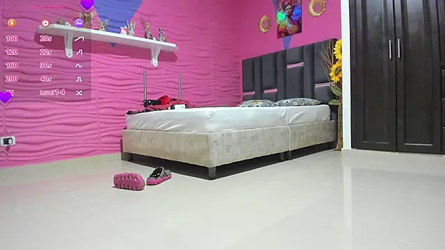 valeria hurtado online show from March 2025 02:19:02 AM