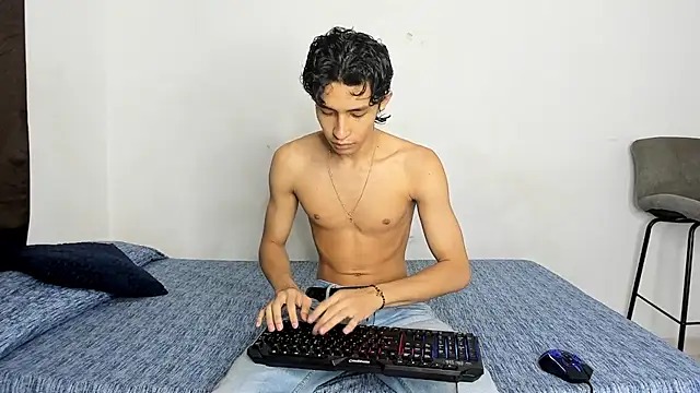 evanscollins online show from December 2025 10:47:01 PM