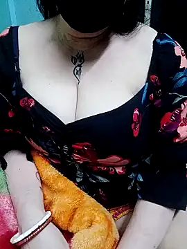 Snapshot of Raja_Ranii chatting on December 2024 05:53:02 PM Raja Ranii online show from December 2024 05:53:02 PM