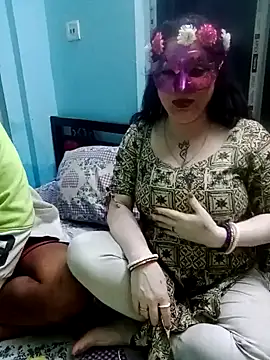 Snapshot of Raja_Ranii chatting on January 2025 03:23:02 PM Raja Ranii online show from January 2025 03:23:02 PM