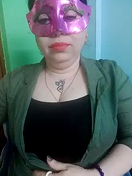 Snapshot of Raja_Ranii chatting on January 2025 10:07:02 AM Raja Ranii online show from January 2025 10:07:02 AM