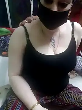 Snapshot of Raja_Ranii chatting on January 2025 05:17:02 PM Raja Ranii online show from January 2025 05:17:02 PM