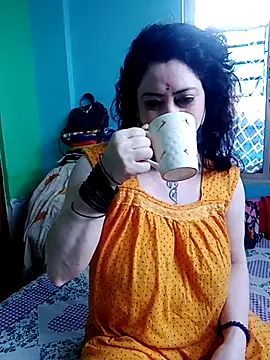 Snapshot of Raja_Ranii chatting on February 2025 01:58:02 AM Raja Ranii online show from February 2025 01:58:02 AM