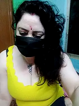 Snapshot of Raja_Ranii chatting on February 2025 10:43:01 PM Raja Ranii online show from February 2025 10:43:01 PM