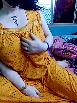 Snapshot of Raja_Ranii chatting on February 2025 02:28:01 AM Raja Ranii online show from February 2025 02:28:01 AM