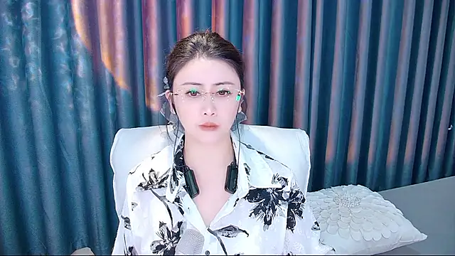 Snapshot of Daisy7_11 chatting on November 2025 01:22:01 PM Daisy7 11 online show from November 2025 01:22:01 PM