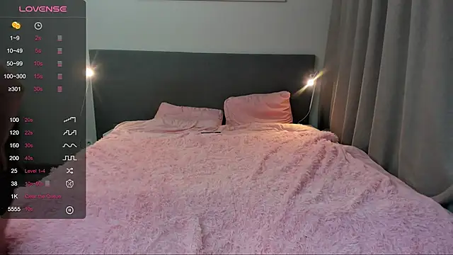 jesssicamooon online show from November 2025 09:15:01 PM