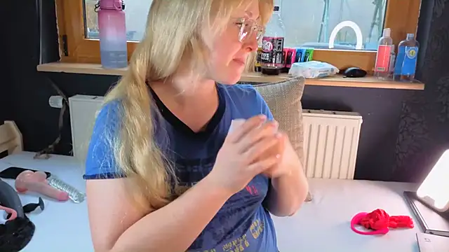 SherryOutdoor1 online show from December 2025 09:06:01 AM