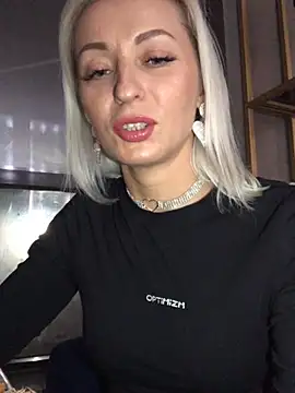 Snapshot of Diamond_Bunny_ chatting on December 2024 05:11:01 PM Diamond Bunny  online show from December 2024 05:11:01 PM