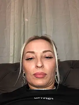 Snapshot of Diamond_Bunny_ chatting on February 2025 05:04:02 PM Diamond Bunny  online show from February 2025 05:04:02 PM