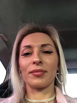 Snapshot of Diamond_Bunny_ chatting on February 2025 01:19:01 PM Diamond Bunny  online show from February 2025 01:19:01 PM