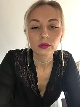 Snapshot of Diamond_Bunny_ chatting on February 2025 01:00:02 PM Diamond Bunny  online show from February 2025 01:00:02 PM